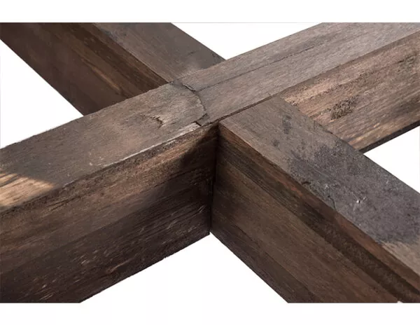Internal beams for pool table