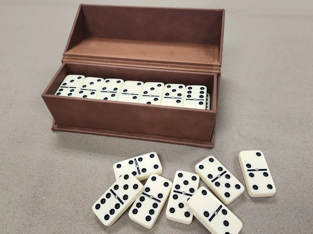 Dominoes Set